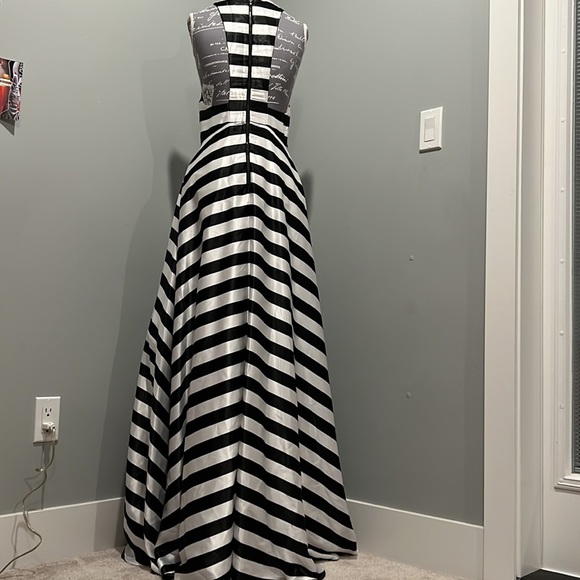 Never wearing - Picture 5 of 6